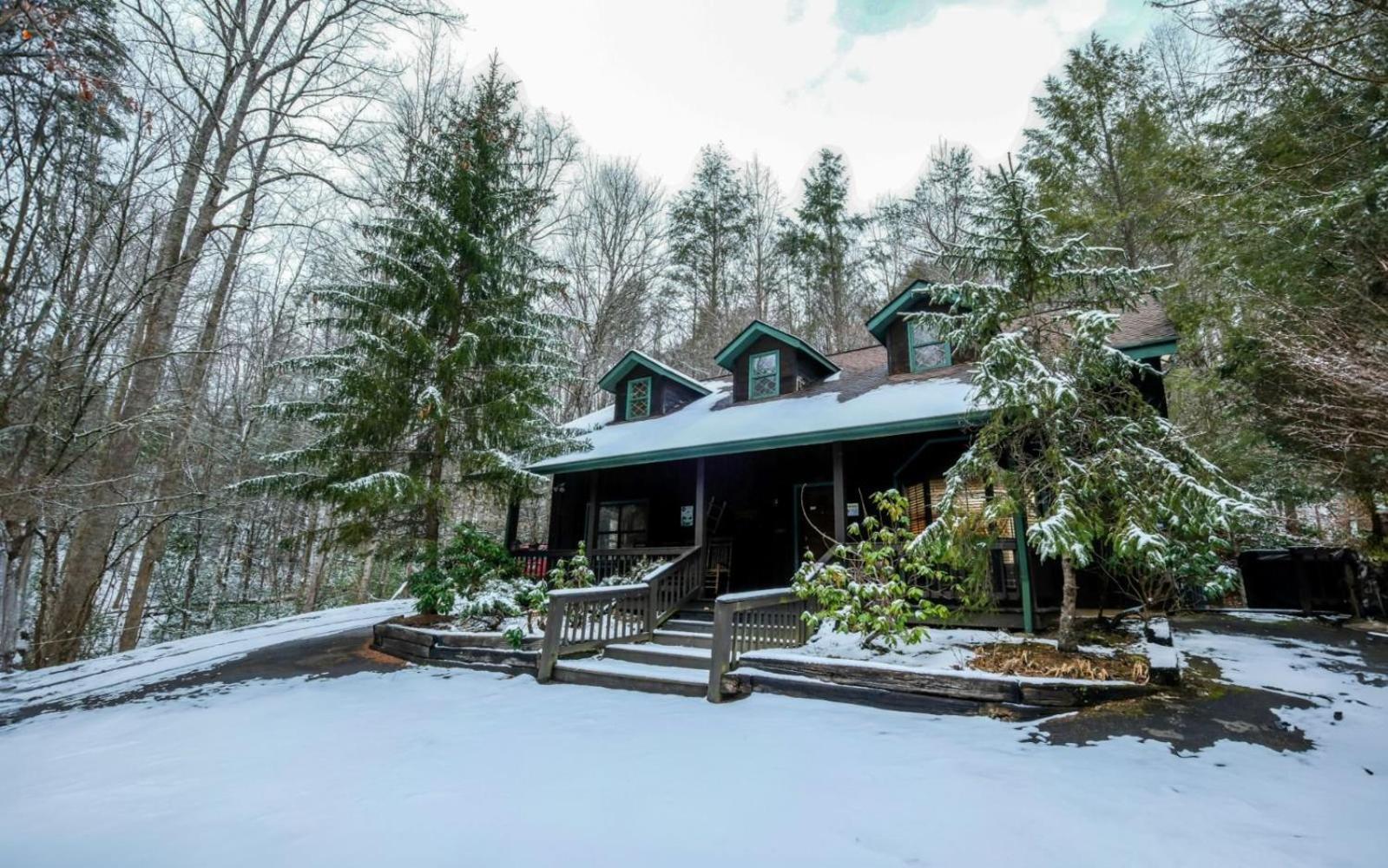 Adventure Lodge Gatlinburg Esterno foto
